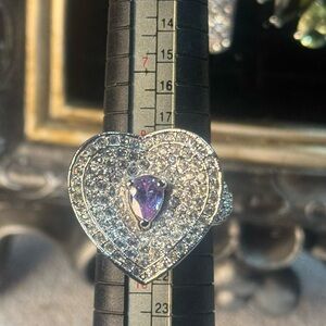 Vintage Camille Lucie Y2K Elegant Silver Heart Ring with Purple Gemstone